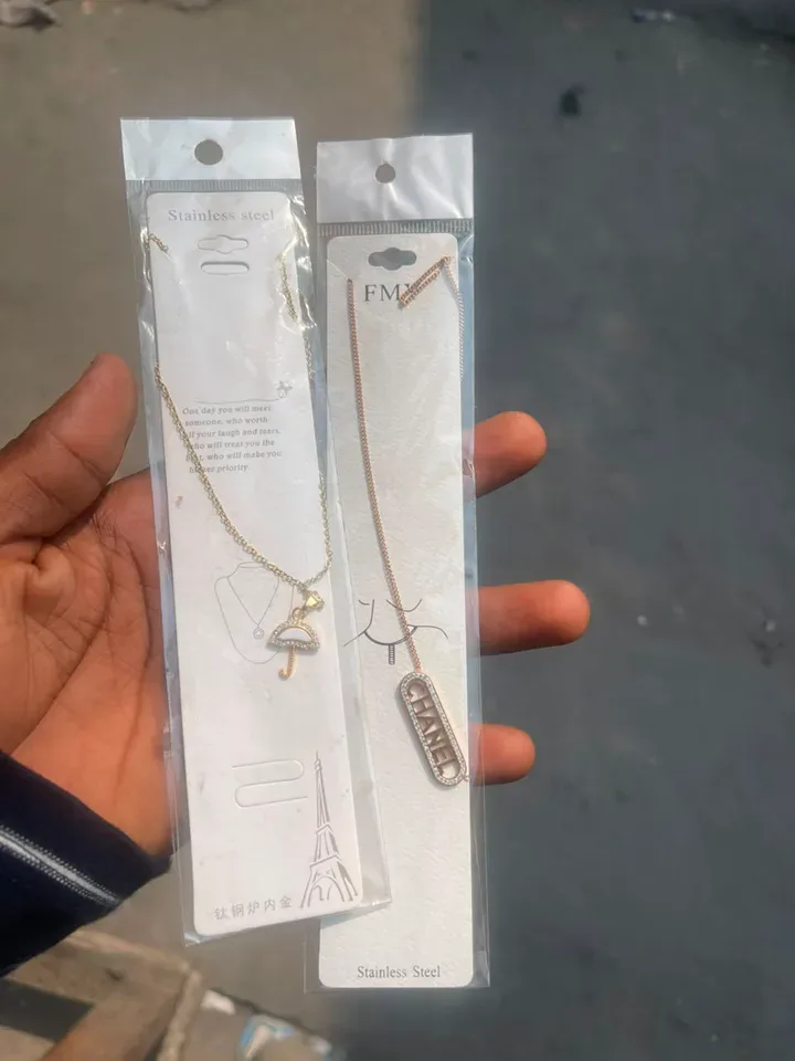 Collier — image 16 sur 18